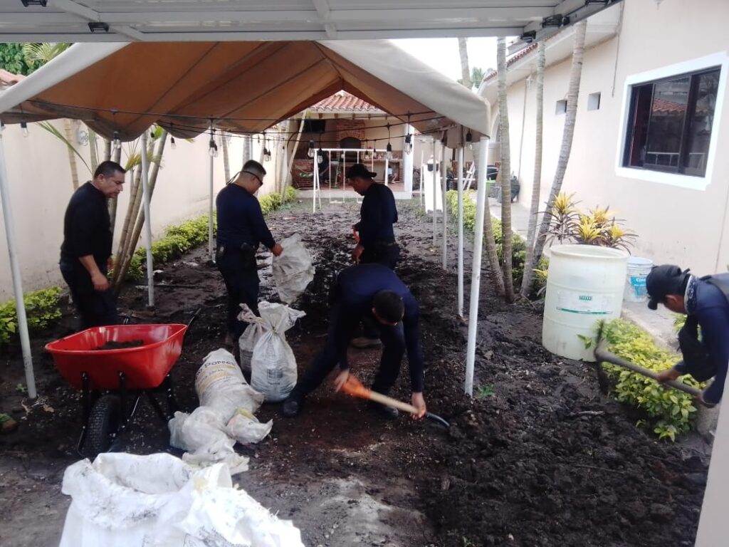 EZ atiende caminos afectados por lluvias 07