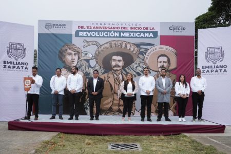 Desfile conmemorativo de la Revolución Mexicana 01