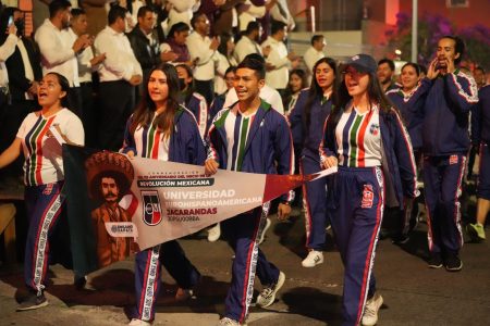 Desfile conmemorativo de la Revolución Mexicana 17