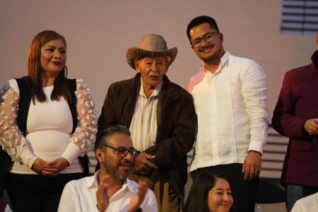 Desfile conmemorativo de la Revolución Mexicana 19