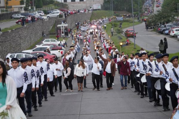 Desfile conmemorativo de la Revolución Mexicana portada