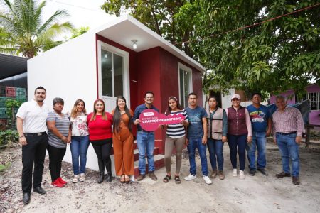 Entrega Erick Ruíz primeros cuartos dormitorio 04