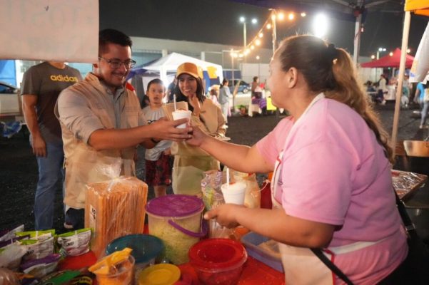 Mercadito Comunitario Ed Dia del Padre 06